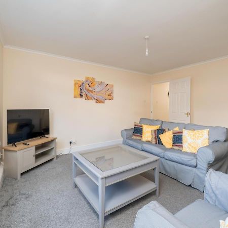 Redhill Surrey 2 Bedroom Pet Friendly Apartment By Sublime Stays ภายนอก รูปภาพ