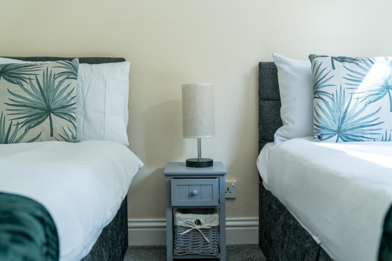 Redhill Surrey 2 Bedroom Pet Friendly Apartment By Sublime Stays ภายนอก รูปภาพ